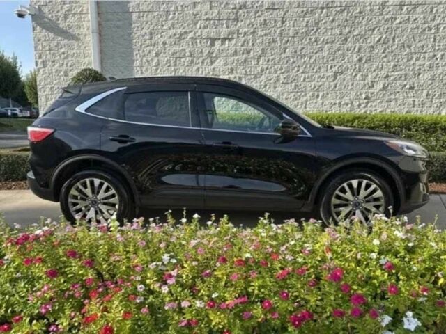 Черный Форд Эскейп, объемом двигателя 2 л и пробегом 71 тыс. км за 12300 $, фото 3 на Automoto.ua