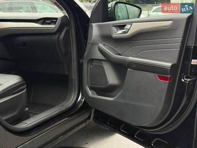 Черный Форд Эскейп, объемом двигателя 0 л и пробегом 52 тыс. км за 17900 $, фото 49 на Automoto.ua