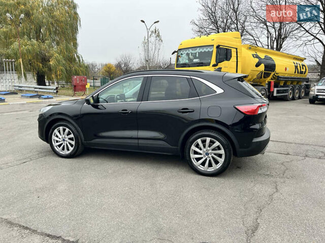 Черный Форд Эскейп, объемом двигателя 2 л и пробегом 41 тыс. км за 20800 $, фото 5 на Automoto.ua