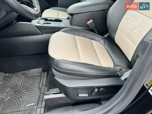 Черный Форд Эскейп, объемом двигателя 2 л и пробегом 42 тыс. км за 20000 $, фото 49 на Automoto.ua
