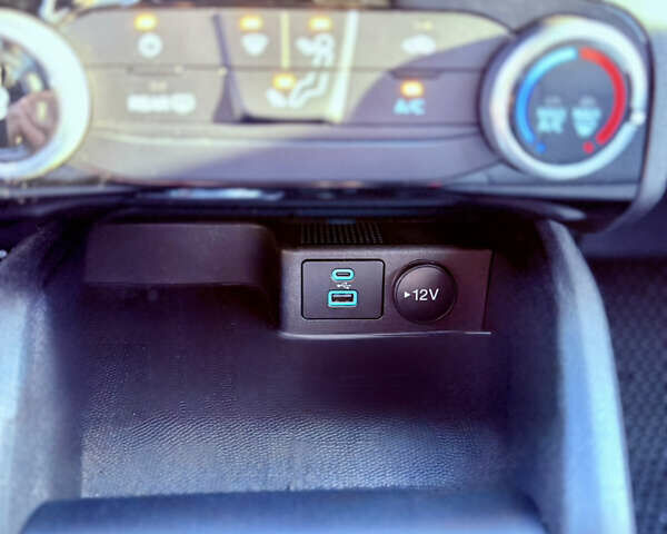 Чорний Форд Ескейп, об'ємом двигуна 1.5 л та пробігом 50 тис. км за 16500 $, фото 34 на Automoto.ua