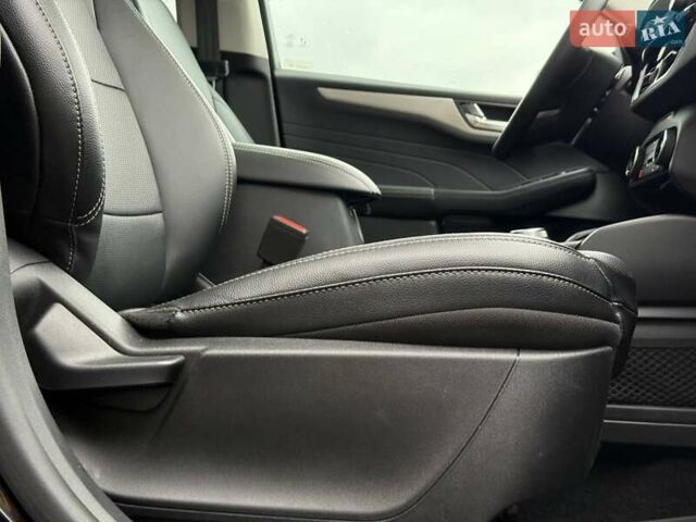 Черный Форд Эскейп, объемом двигателя 0 л и пробегом 52 тыс. км за 17900 $, фото 52 на Automoto.ua