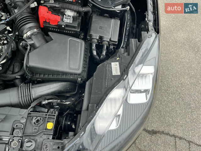 Черный Форд Эскейп, объемом двигателя 2 л и пробегом 41 тыс. км за 20800 $, фото 62 на Automoto.ua
