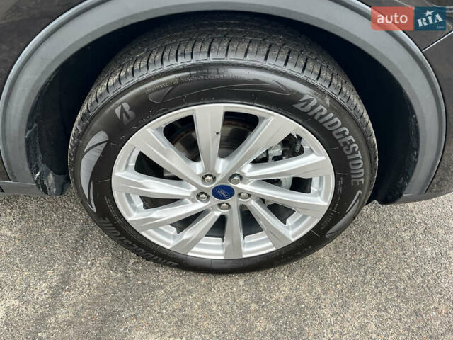 Черный Форд Эскейп, объемом двигателя 2 л и пробегом 42 тыс. км за 20000 $, фото 78 на Automoto.ua