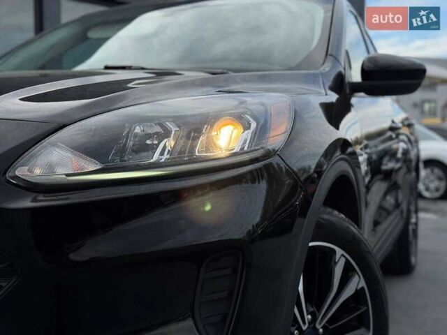 Чорний Форд Ескейп, об'ємом двигуна 2 л та пробігом 31 тис. км за 22900 $, фото 4 на Automoto.ua