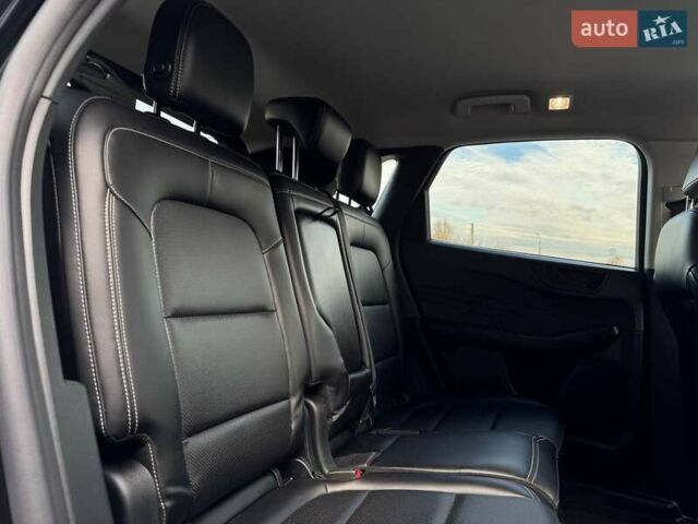 Чорний Форд Ескейп, об'ємом двигуна 2 л та пробігом 31 тис. км за 22900 $, фото 56 на Automoto.ua