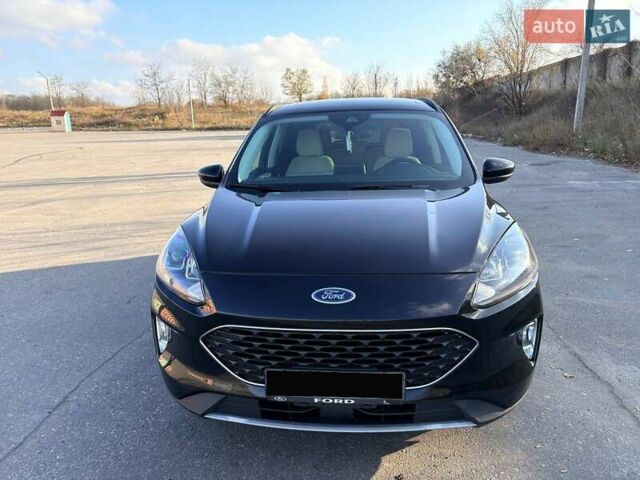 Чорний Форд Ескейп, об'ємом двигуна 1.5 л та пробігом 32 тис. км за 19500 $, фото 2 на Automoto.ua