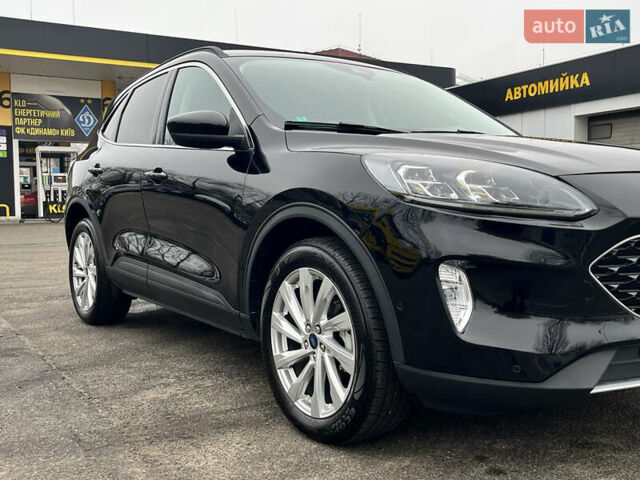 Черный Форд Эскейп, объемом двигателя 2 л и пробегом 42 тыс. км за 20000 $, фото 5 на Automoto.ua