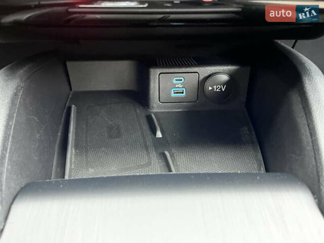 Черный Форд Эскейп, объемом двигателя 2 л и пробегом 42 тыс. км за 20000 $, фото 40 на Automoto.ua