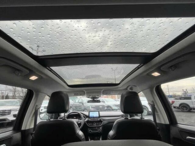 Черный Форд Эскейп, объемом двигателя 2 л и пробегом 19 тыс. км за 12400 $, фото 8 на Automoto.ua