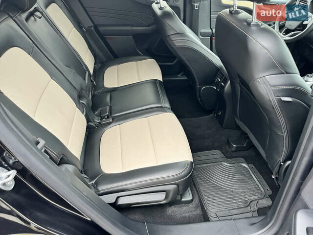Черный Форд Эскейп, объемом двигателя 2 л и пробегом 41 тыс. км за 20800 $, фото 53 на Automoto.ua