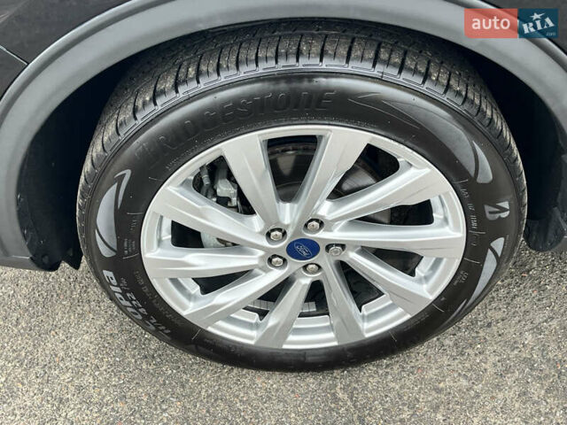 Черный Форд Эскейп, объемом двигателя 2 л и пробегом 42 тыс. км за 20000 $, фото 83 на Automoto.ua