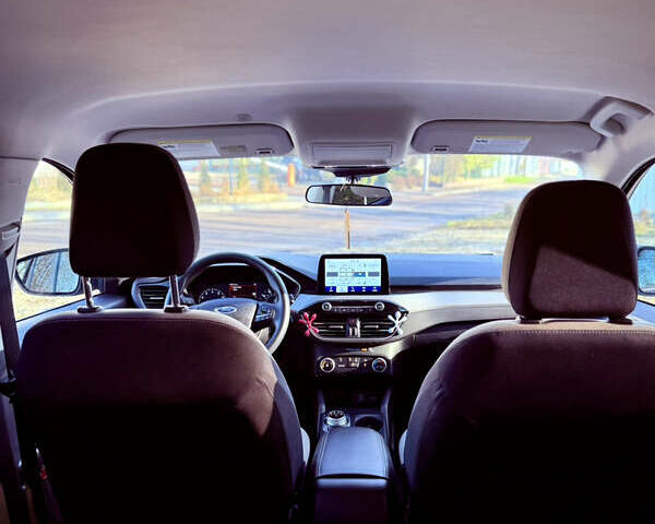 Чорний Форд Ескейп, об'ємом двигуна 1.5 л та пробігом 50 тис. км за 16500 $, фото 20 на Automoto.ua