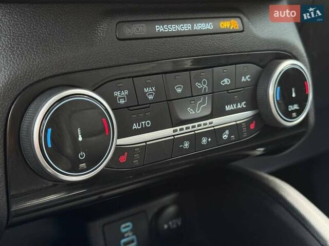 Чорний Форд Ескейп, об'ємом двигуна 2 л та пробігом 31 тис. км за 22900 $, фото 36 на Automoto.ua