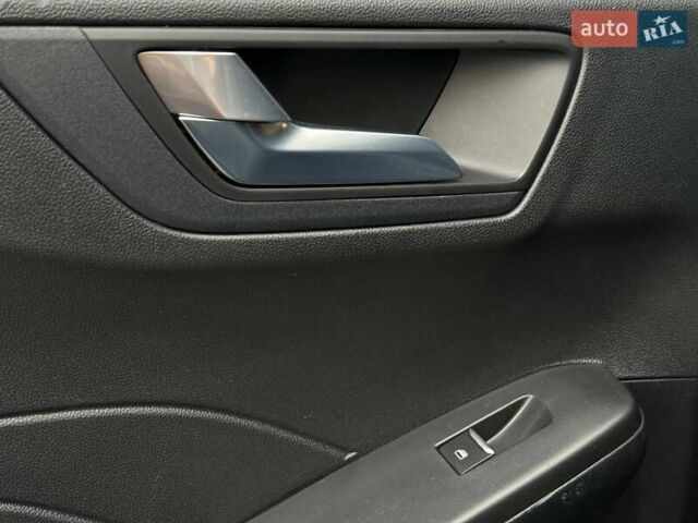 Черный Форд Эскейп, объемом двигателя 0 л и пробегом 52 тыс. км за 17900 $, фото 33 на Automoto.ua