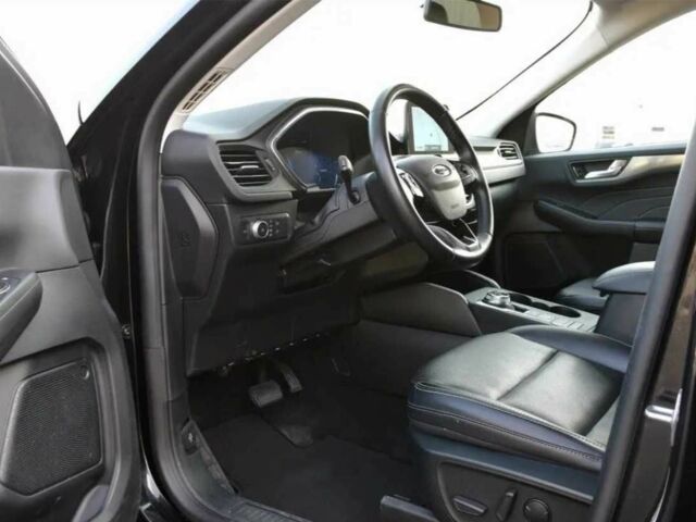 Черный Форд Эскейп, объемом двигателя 2 л и пробегом 71 тыс. км за 12300 $, фото 13 на Automoto.ua