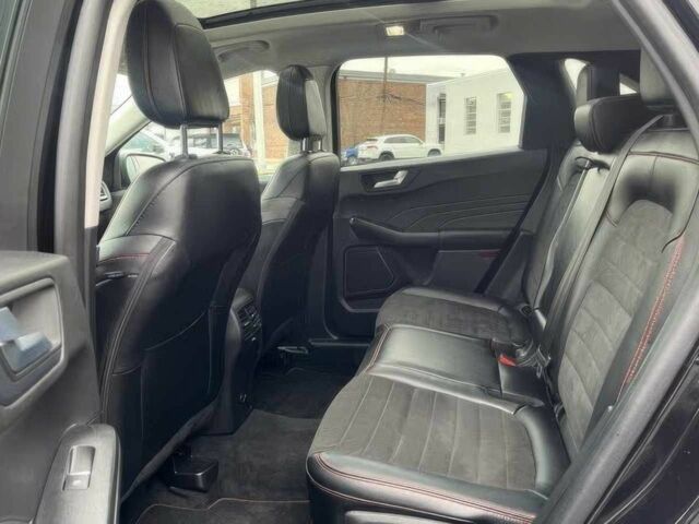 Черный Форд Эскейп, объемом двигателя 2 л и пробегом 19 тыс. км за 12400 $, фото 9 на Automoto.ua