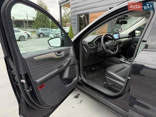 Черный Форд Эскейп, объемом двигателя 0 л и пробегом 52 тыс. км за 17900 $, фото 15 на Automoto.ua