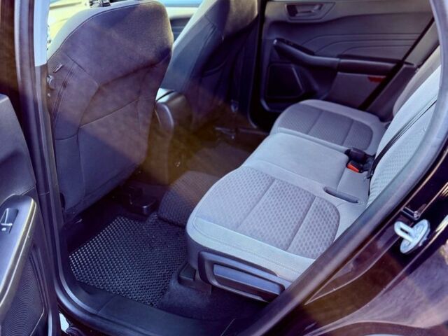 Чорний Форд Ескейп, об'ємом двигуна 1.5 л та пробігом 50 тис. км за 16500 $, фото 13 на Automoto.ua