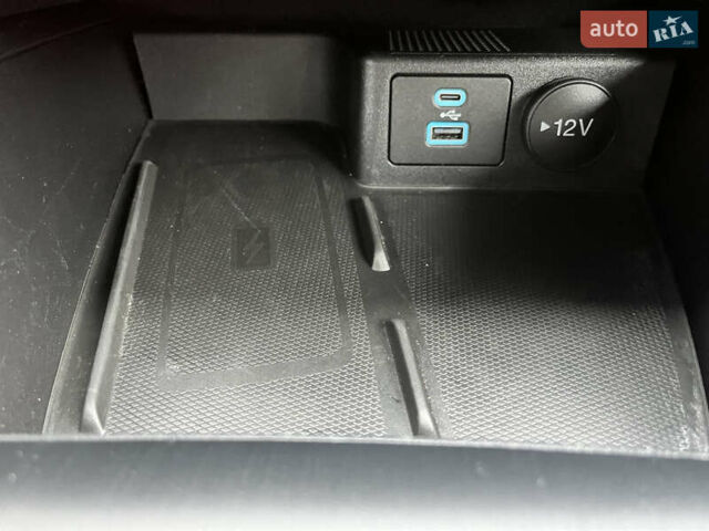 Черный Форд Эскейп, объемом двигателя 2 л и пробегом 42 тыс. км за 20000 $, фото 54 на Automoto.ua