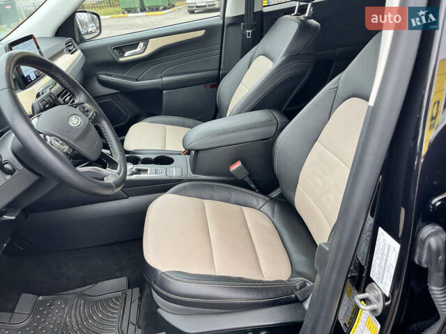 Черный Форд Эскейп, объемом двигателя 2 л и пробегом 42 тыс. км за 20000 $, фото 45 на Automoto.ua