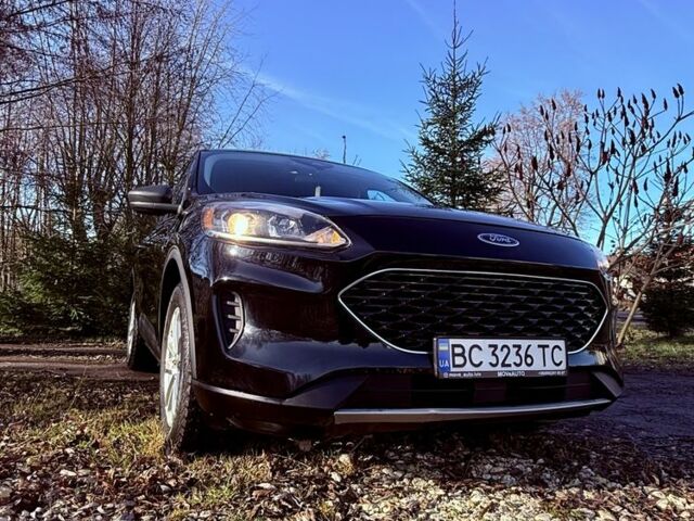 Чорний Форд Ескейп, об'ємом двигуна 1.5 л та пробігом 50 тис. км за 16500 $, фото 7 на Automoto.ua