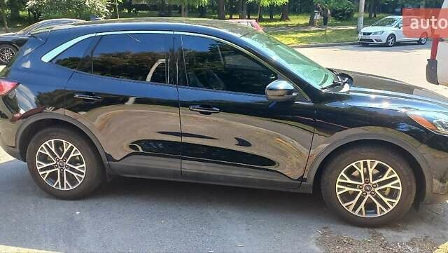 Черный Форд Эскейп, объемом двигателя 0 л и пробегом 82 тыс. км за 17999 $, фото 5 на Automoto.ua