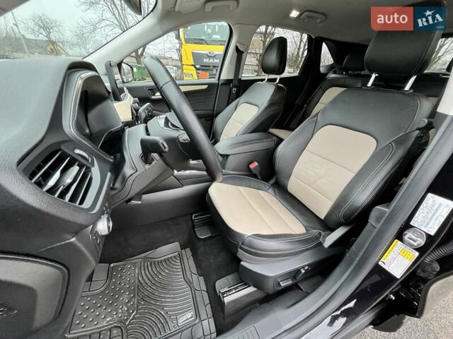Черный Форд Эскейп, объемом двигателя 2 л и пробегом 42 тыс. км за 20000 $, фото 48 на Automoto.ua