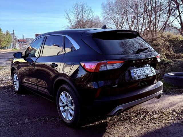 Чорний Форд Ескейп, об'ємом двигуна 1.5 л та пробігом 50 тис. км за 16500 $, фото 2 на Automoto.ua