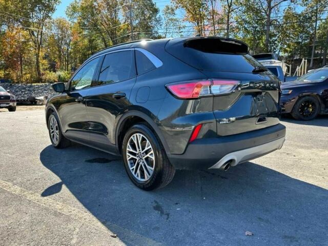 Черный Форд Эскейп, объемом двигателя 2 л и пробегом 65 тыс. км за 5328 $, фото 1 на Automoto.ua