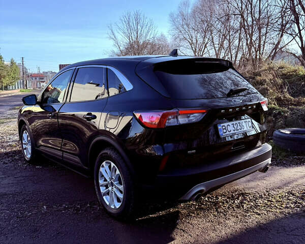 Чорний Форд Ескейп, об'ємом двигуна 1.5 л та пробігом 50 тис. км за 16500 $, фото 3 на Automoto.ua