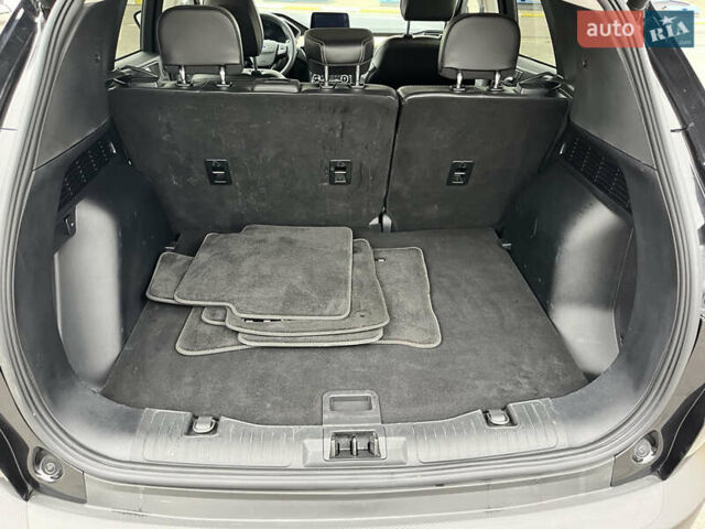 Черный Форд Эскейп, объемом двигателя 2 л и пробегом 41 тыс. км за 20800 $, фото 56 на Automoto.ua