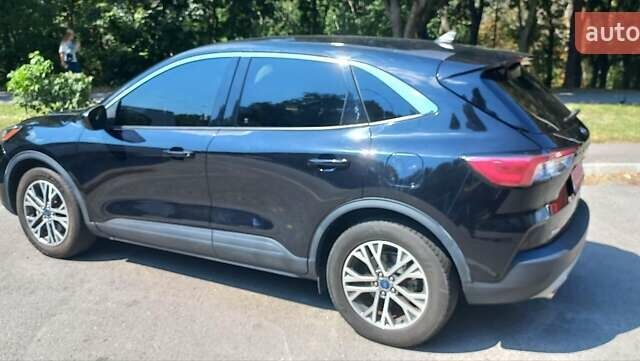 Черный Форд Эскейп, объемом двигателя 0 л и пробегом 82 тыс. км за 17999 $, фото 8 на Automoto.ua