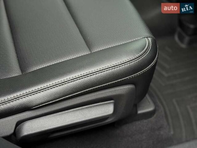 Черный Форд Эскейп, объемом двигателя 0 л и пробегом 52 тыс. км за 17900 $, фото 45 на Automoto.ua