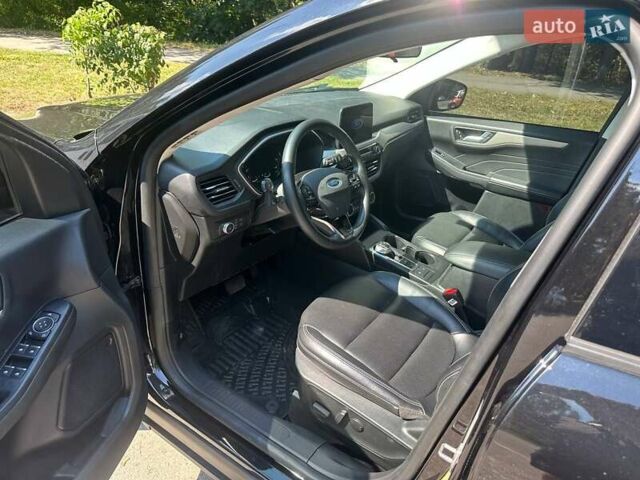 Черный Форд Эскейп, объемом двигателя 0 л и пробегом 82 тыс. км за 17999 $, фото 6 на Automoto.ua