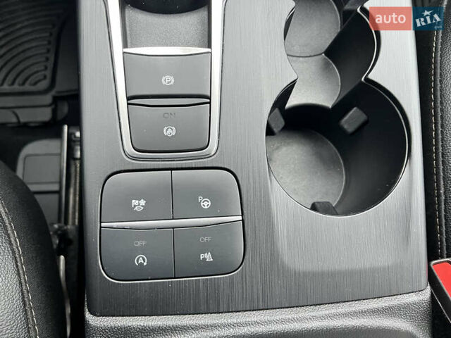 Черный Форд Эскейп, объемом двигателя 2 л и пробегом 42 тыс. км за 20000 $, фото 53 на Automoto.ua