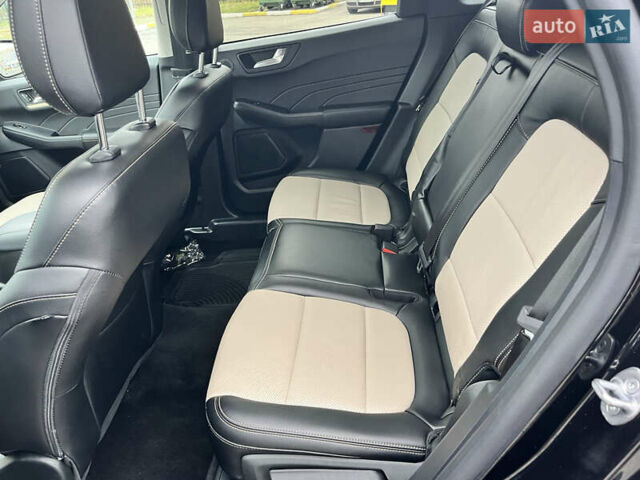 Черный Форд Эскейп, объемом двигателя 2 л и пробегом 42 тыс. км за 20000 $, фото 73 на Automoto.ua