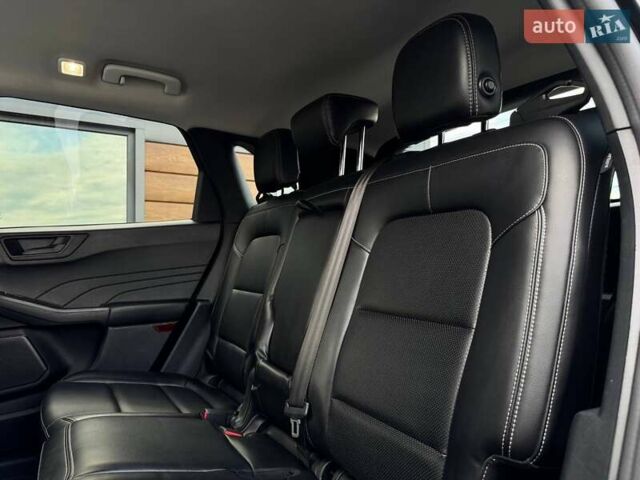 Чорний Форд Ескейп, об'ємом двигуна 2 л та пробігом 31 тис. км за 22900 $, фото 45 на Automoto.ua
