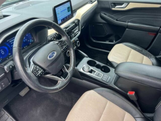 Черный Форд Эскейп, объемом двигателя 2 л и пробегом 27 тыс. км за 17900 $, фото 7 на Automoto.ua