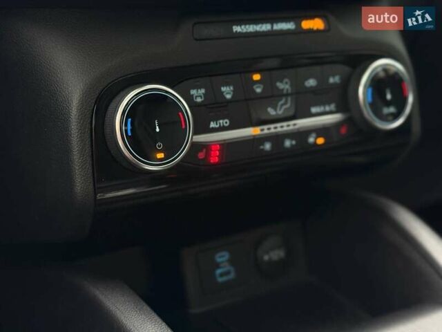 Черный Форд Эскейп, объемом двигателя 0 л и пробегом 52 тыс. км за 17900 $, фото 28 на Automoto.ua