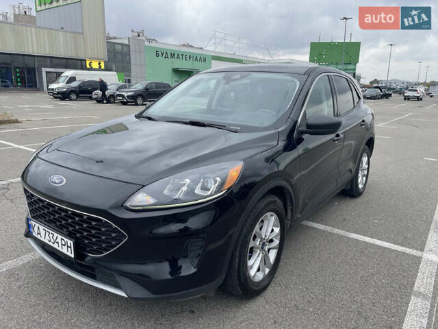 Чорний Форд Ескейп, об'ємом двигуна 1.5 л та пробігом 106 тис. км за 17999 $, фото 1 на Automoto.ua