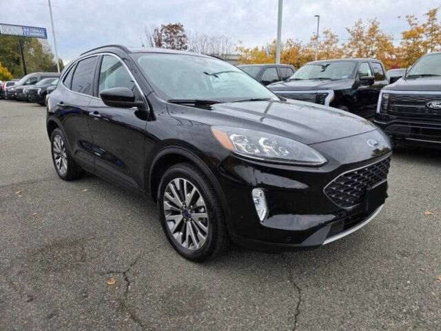 Черный Форд Эскейп, объемом двигателя 2 л и пробегом 31 тыс. км за 7400 $, фото 3 на Automoto.ua