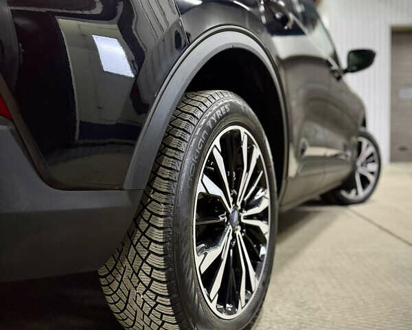 Чорний Форд Ескейп, об'ємом двигуна 2.5 л та пробігом 66 тис. км за 19999 $, фото 2 на Automoto.ua