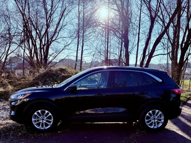 Чорний Форд Ескейп, об'ємом двигуна 1.5 л та пробігом 50 тис. км за 16500 $, фото 1 на Automoto.ua