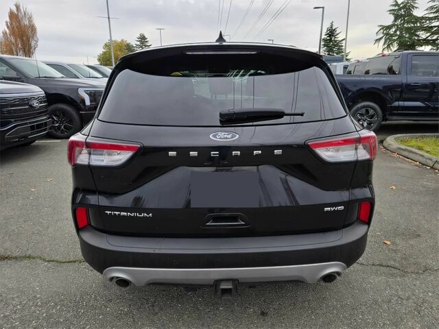 Черный Форд Эскейп, объемом двигателя 2 л и пробегом 17 тыс. км за 11900 $, фото 4 на Automoto.ua