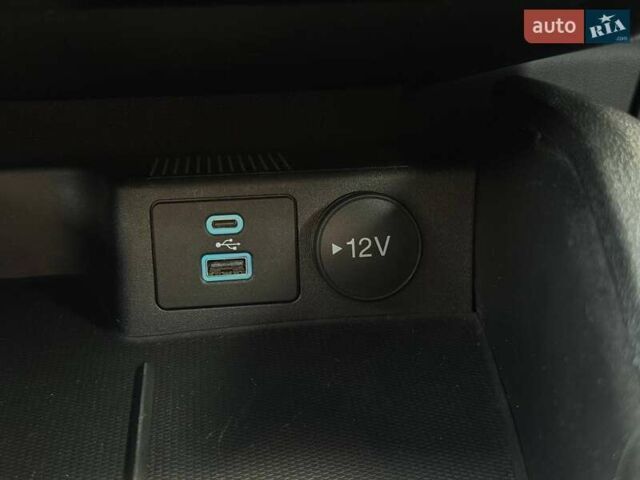 Чорний Форд Ескейп, об'ємом двигуна 2 л та пробігом 31 тис. км за 22900 $, фото 37 на Automoto.ua