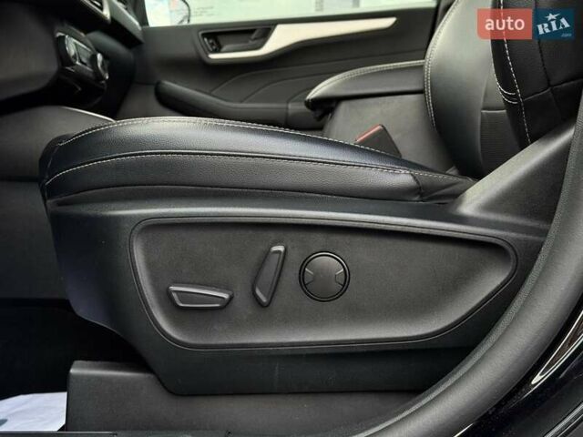 Чорний Форд Ескейп, об'ємом двигуна 2 л та пробігом 31 тис. км за 22900 $, фото 24 на Automoto.ua