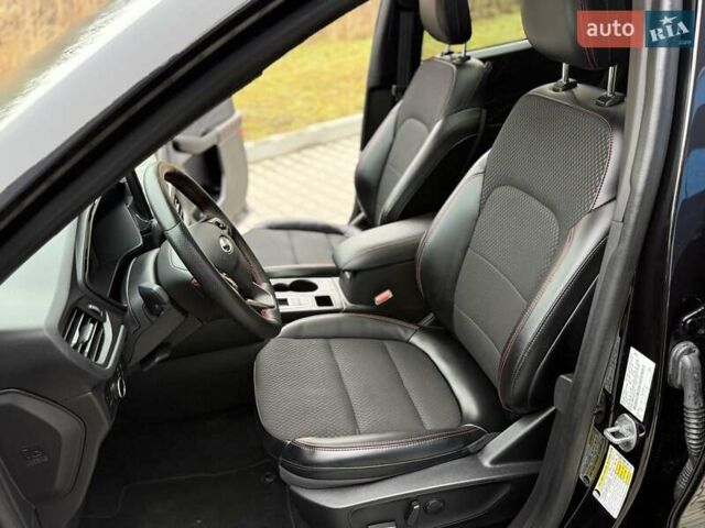 Черный Форд Эскейп, объемом двигателя 1.5 л и пробегом 19 тыс. км за 20999 $, фото 54 на Automoto.ua