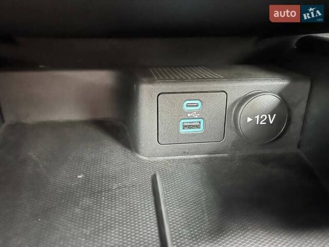 Черный Форд Эскейп, объемом двигателя 2.5 л и пробегом 22 тыс. км за 25000 $, фото 19 на Automoto.ua