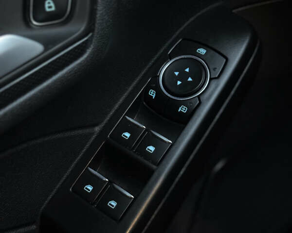 Черный Форд Эскейп, объемом двигателя 1.5 л и пробегом 33 тыс. км за 21800 $, фото 18 на Automoto.ua